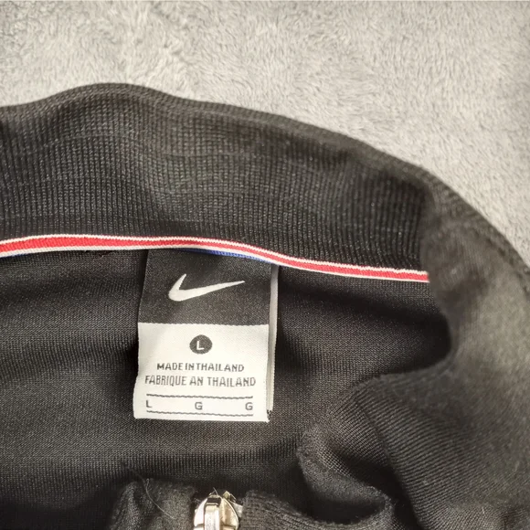 Nike Men's Black, Red, and Blue USA Jacket Size Large - Picture 9 of 16